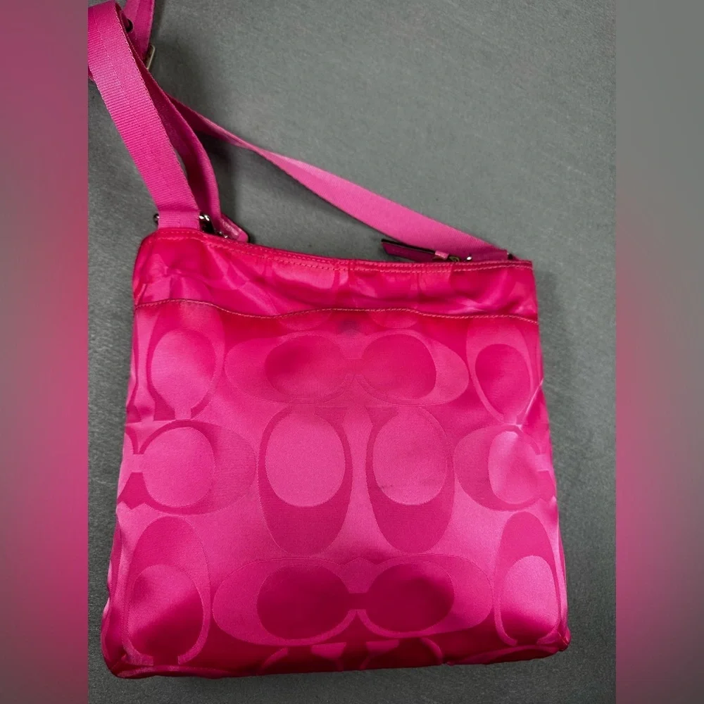 COACH Signature Getaway Nylon File Crossbody Bag Size OS Model F77408 Hot Pink